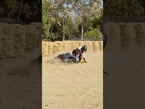 We crashed the Rizta on a dirt track!