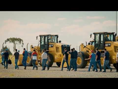 FÁBRICA DA CATERPILLAR EM CAMPO LARGO ENTREGA A 20.000ª MÁQUINA