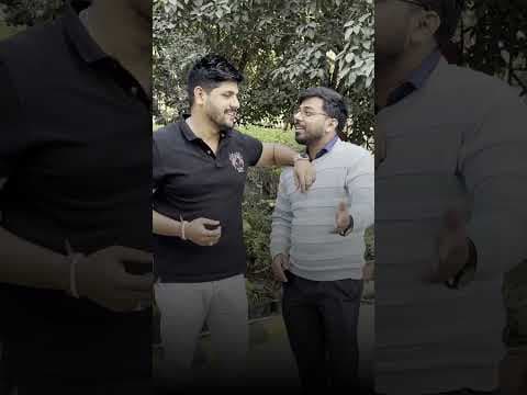 Itna mat ghoor...logg notice kar rhe 😉Car pasand hai ? OLX karo #carvideo #comedy #olxindia